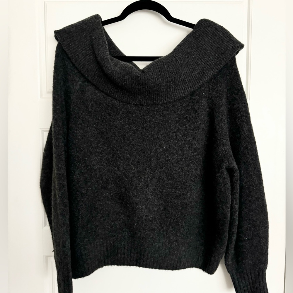 H&M Gray Sweater - Picture 2 of 5